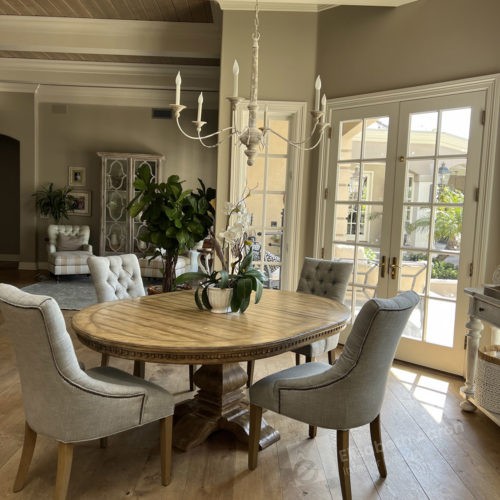 Comfortable luxury dining